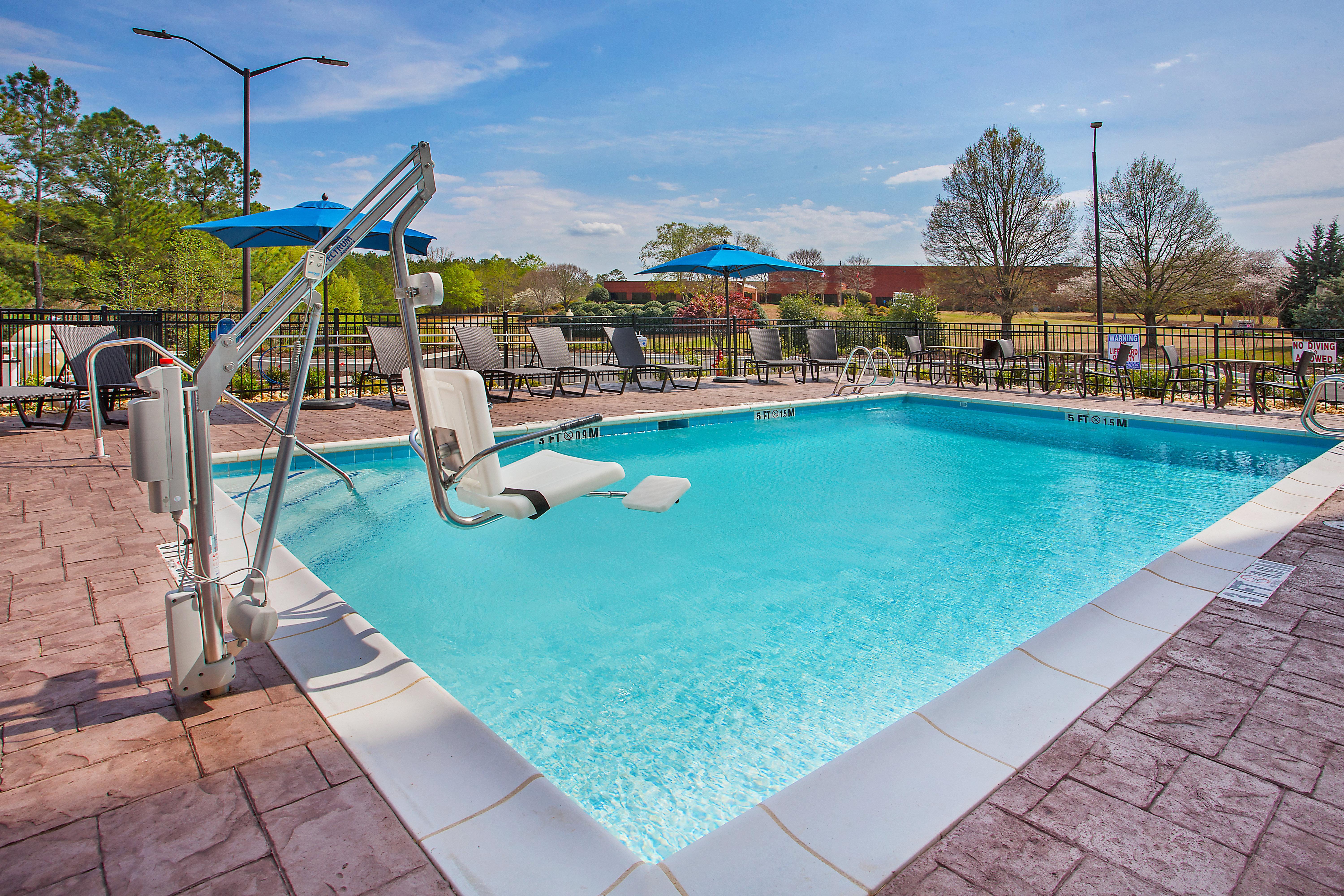 Holiday Inn Express & Suites Covington By Ihg Bagian luar foto