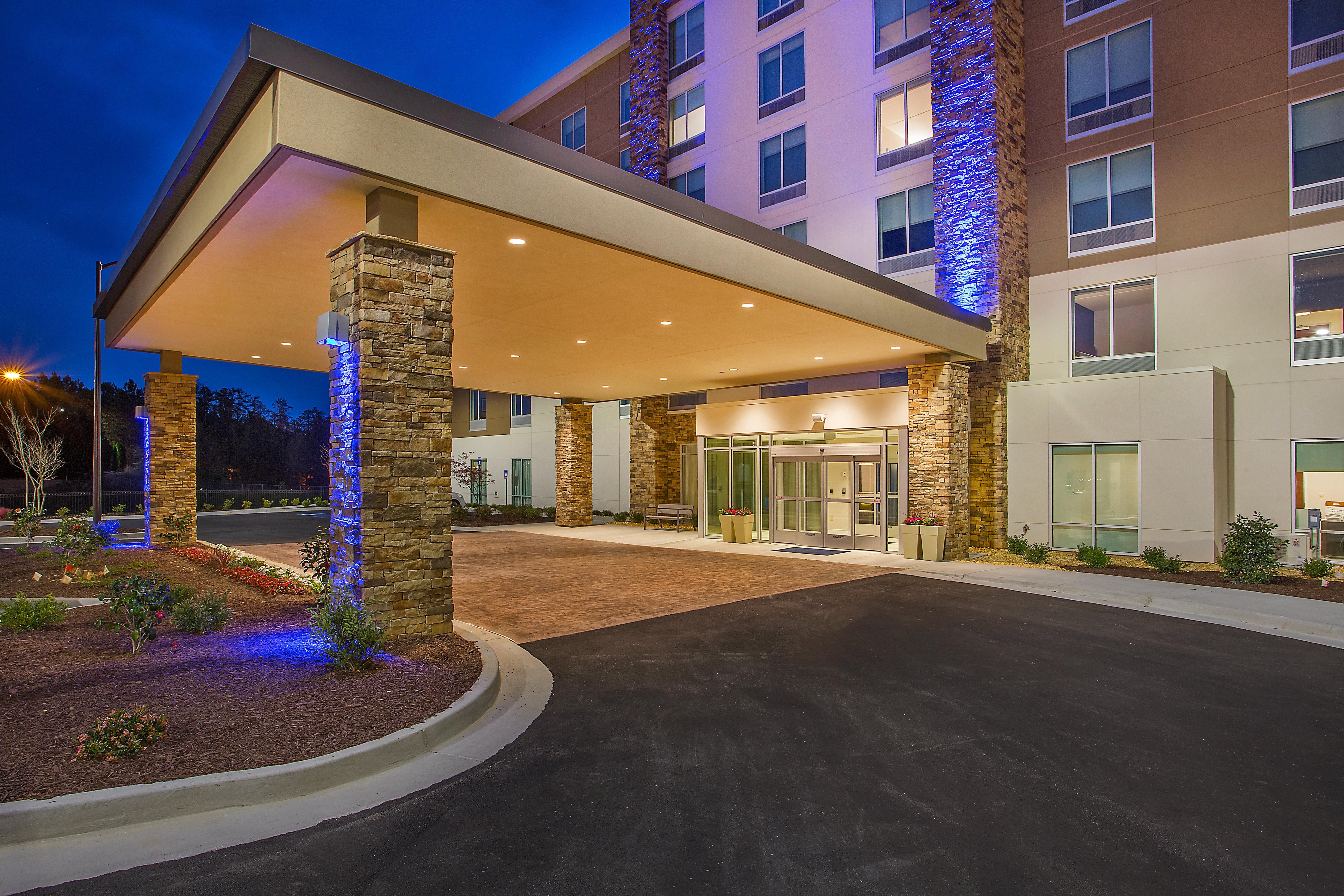 Holiday Inn Express & Suites Covington By Ihg Bagian luar foto