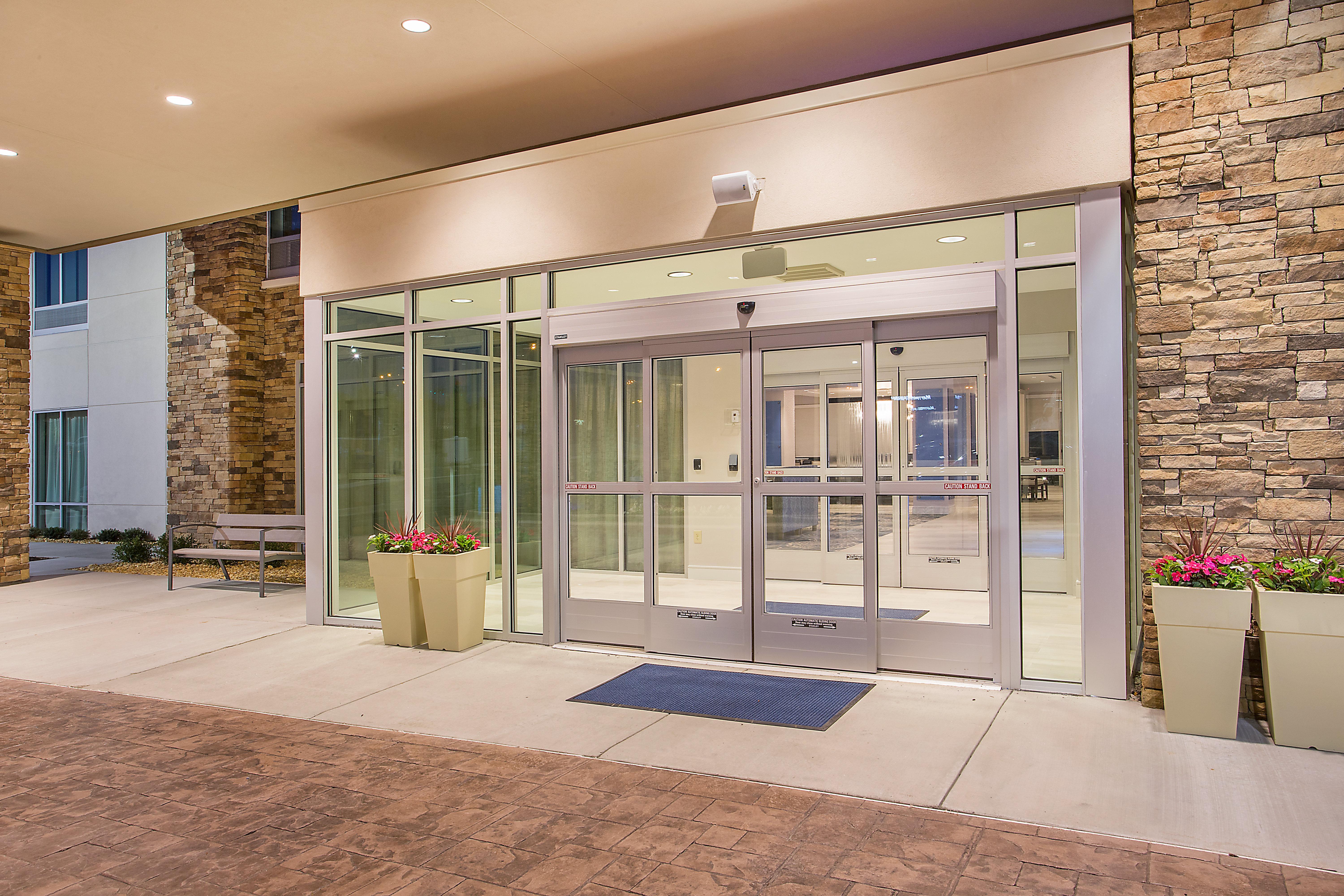 Holiday Inn Express & Suites Covington By Ihg Bagian luar foto
