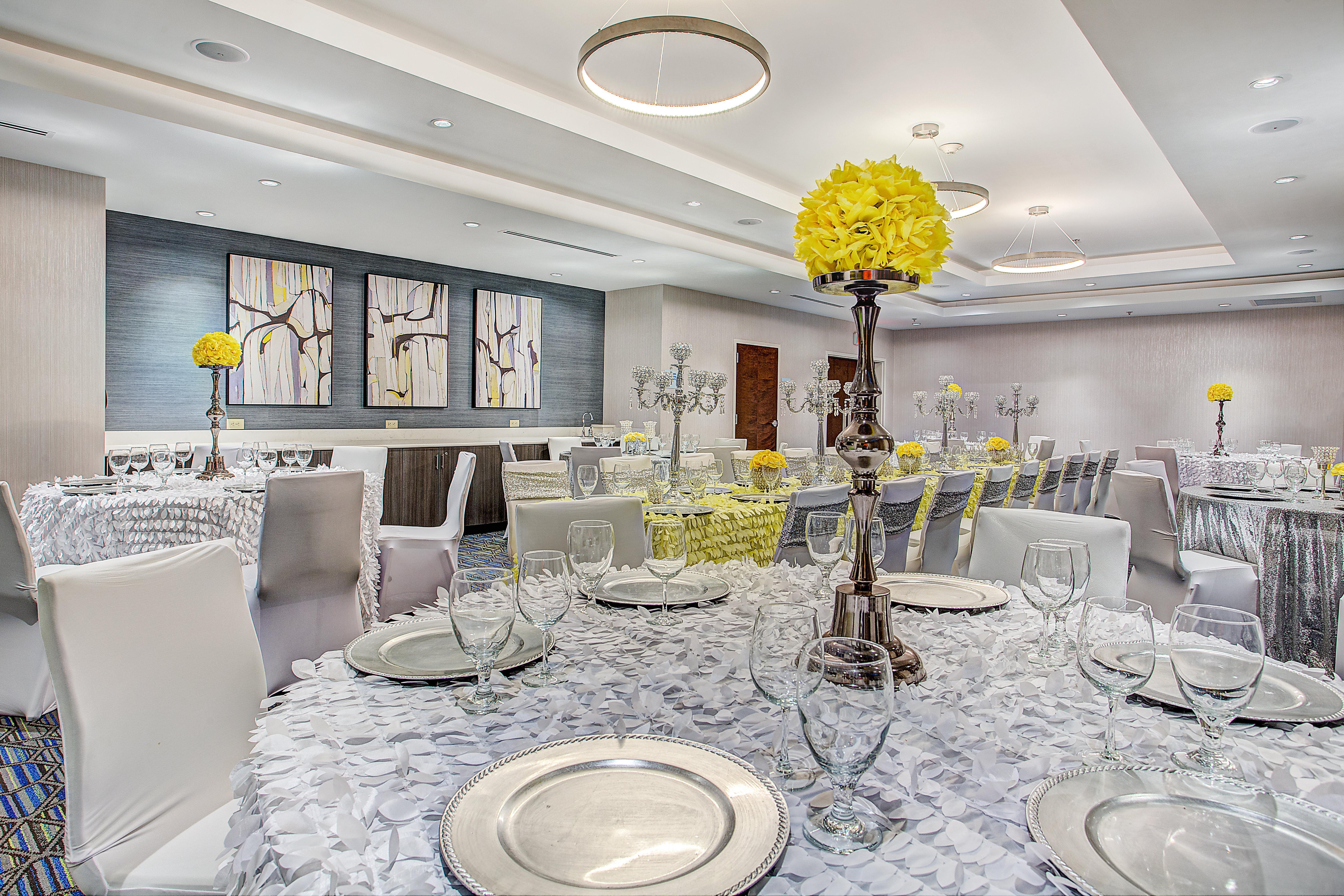 Holiday Inn Express & Suites Covington By Ihg Bagian luar foto