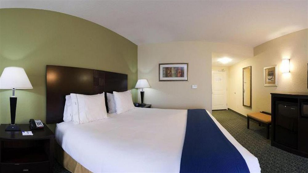 Holiday Inn Express & Suites Covington By Ihg Bagian luar foto