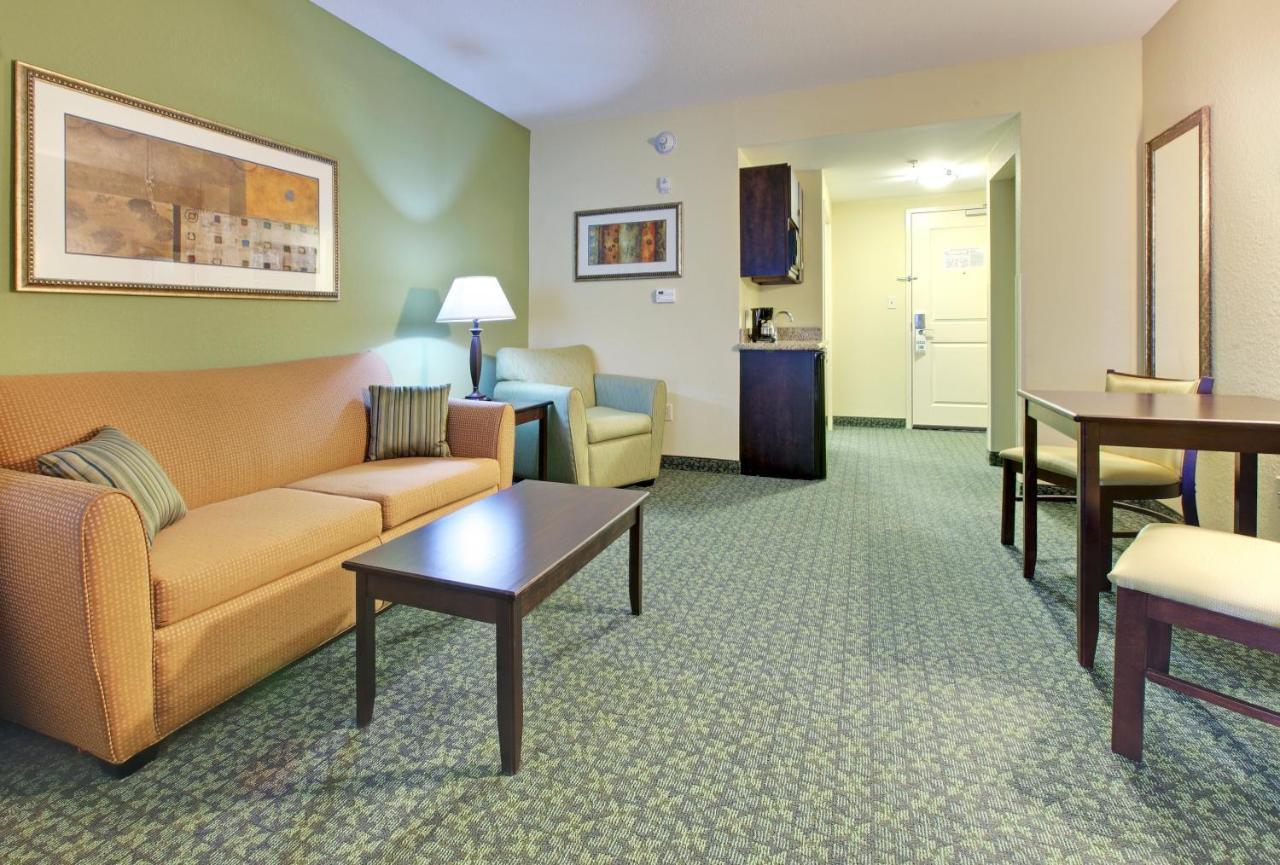 Holiday Inn Express & Suites Covington By Ihg Bagian luar foto